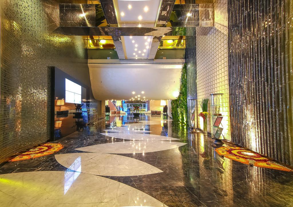 Sahara Star 5*